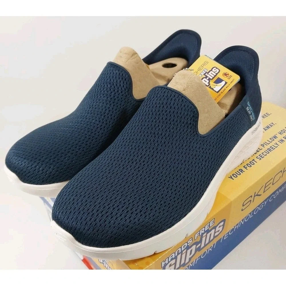 NEW Size 9 WIDE - Skechers Go Walk Flex Relish Shoes Slip-Ins Sneaker 124963W